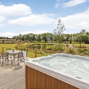 https://cedar-retreats.yorkshirehotels.net